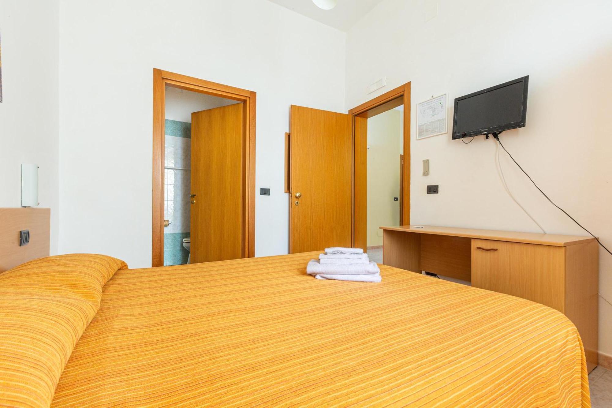פורטו צ'זראו Hotel Il Riccio מראה חיצוני תמונה