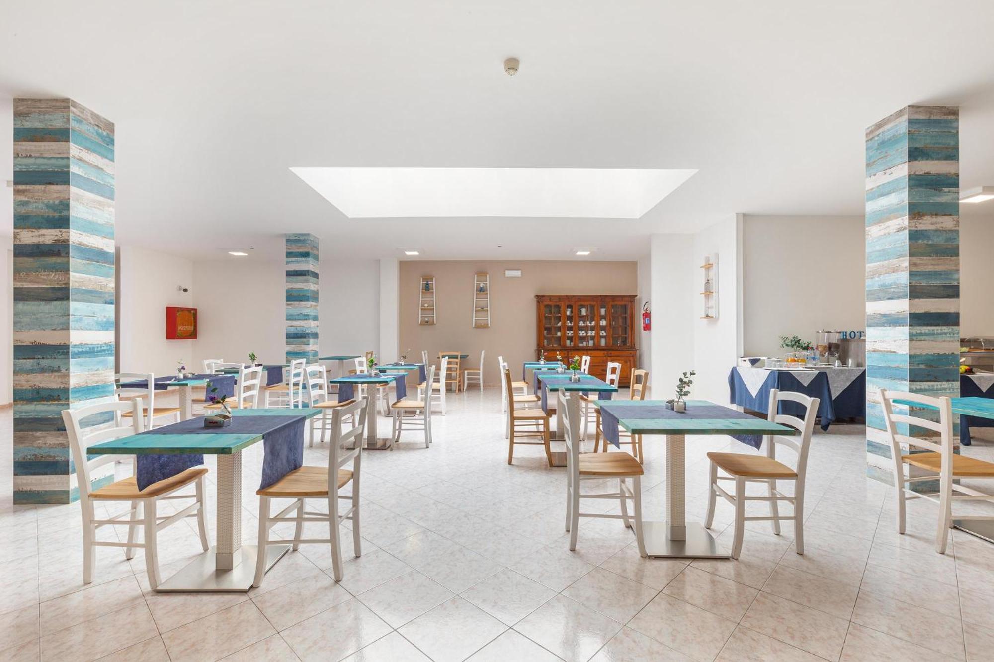 פורטו צ'זראו Hotel Il Riccio מראה חיצוני תמונה