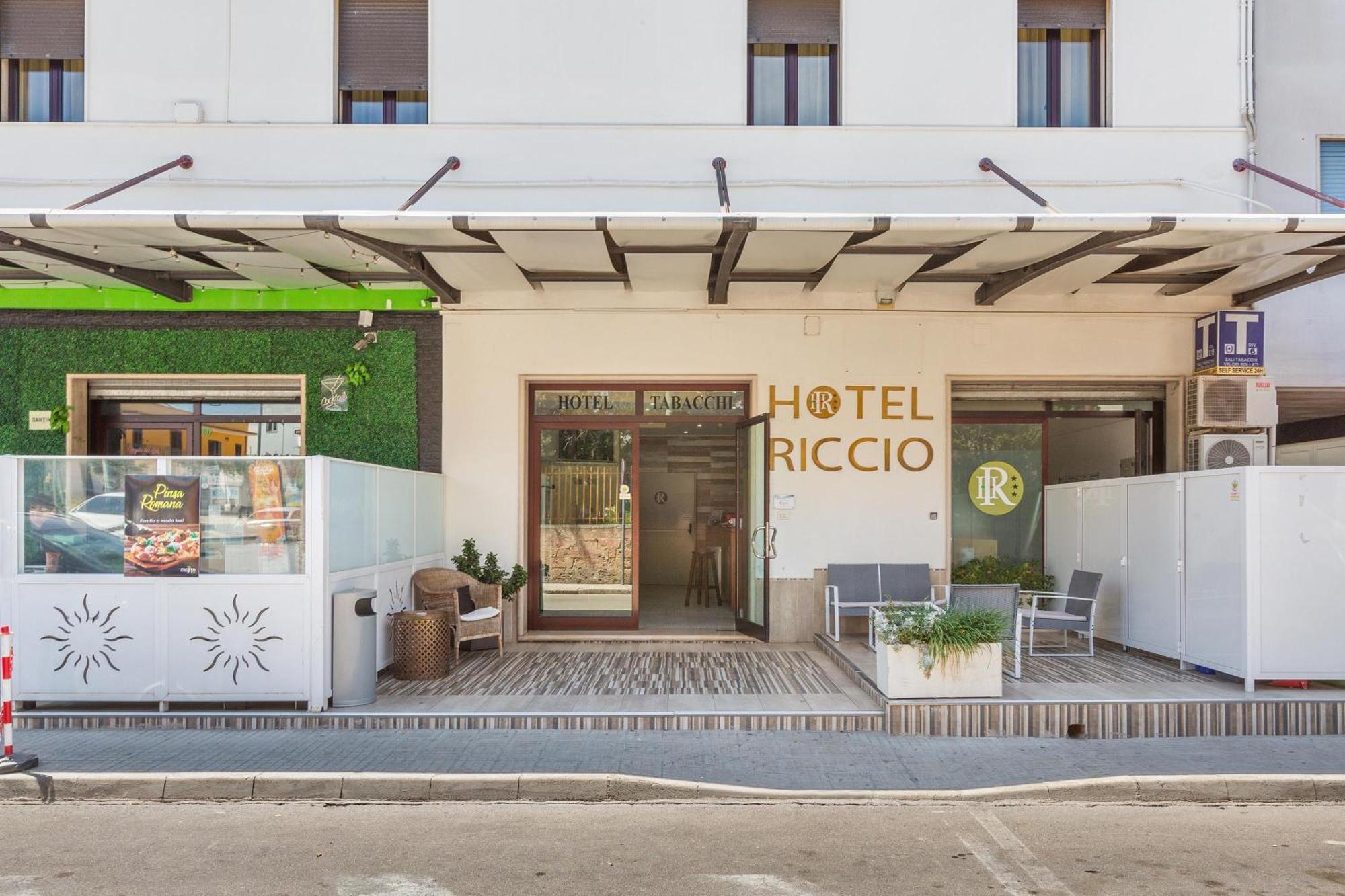 פורטו צ'זראו Hotel Il Riccio מראה חיצוני תמונה