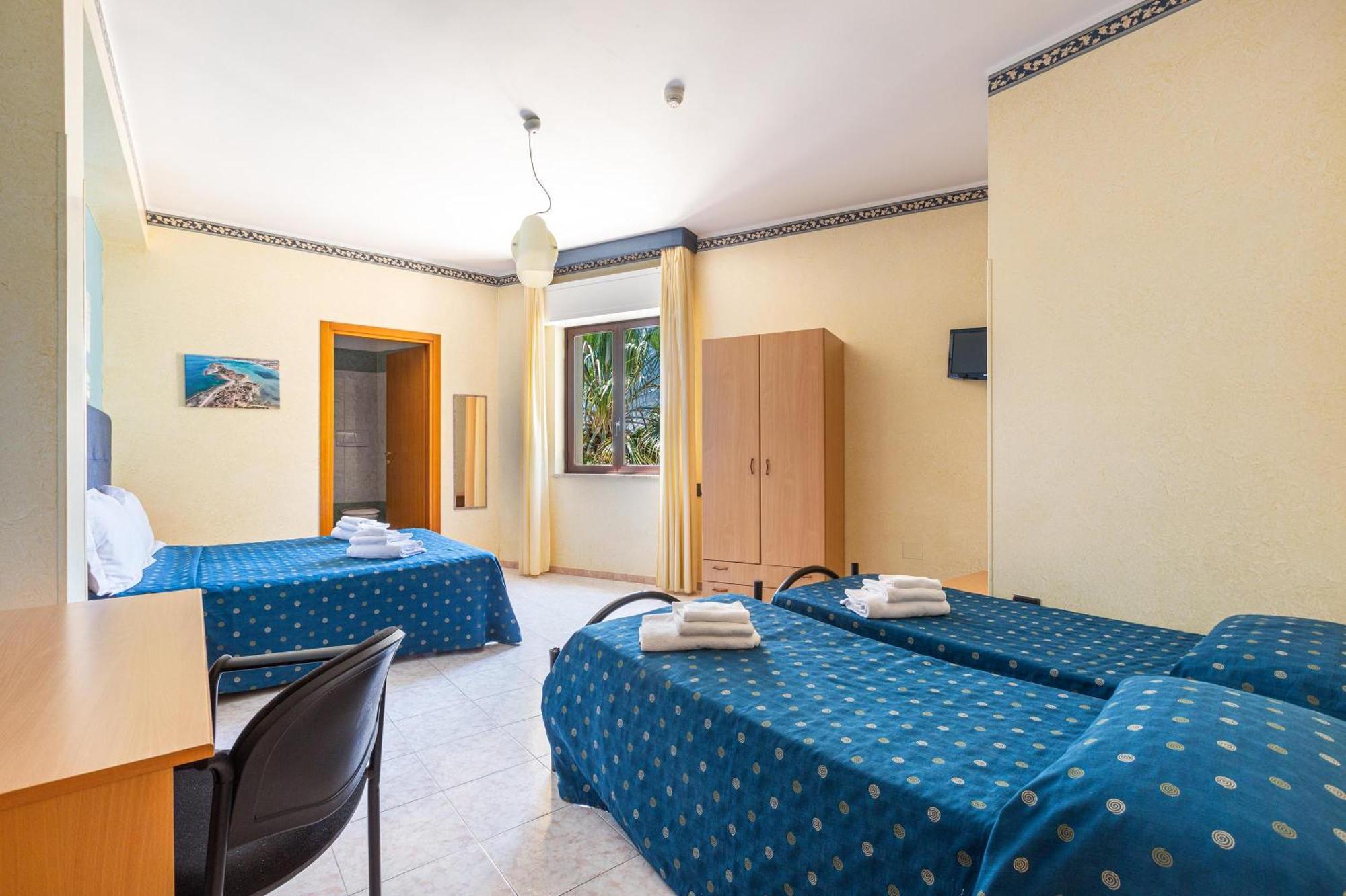 פורטו צ'זראו Hotel Il Riccio מראה חיצוני תמונה