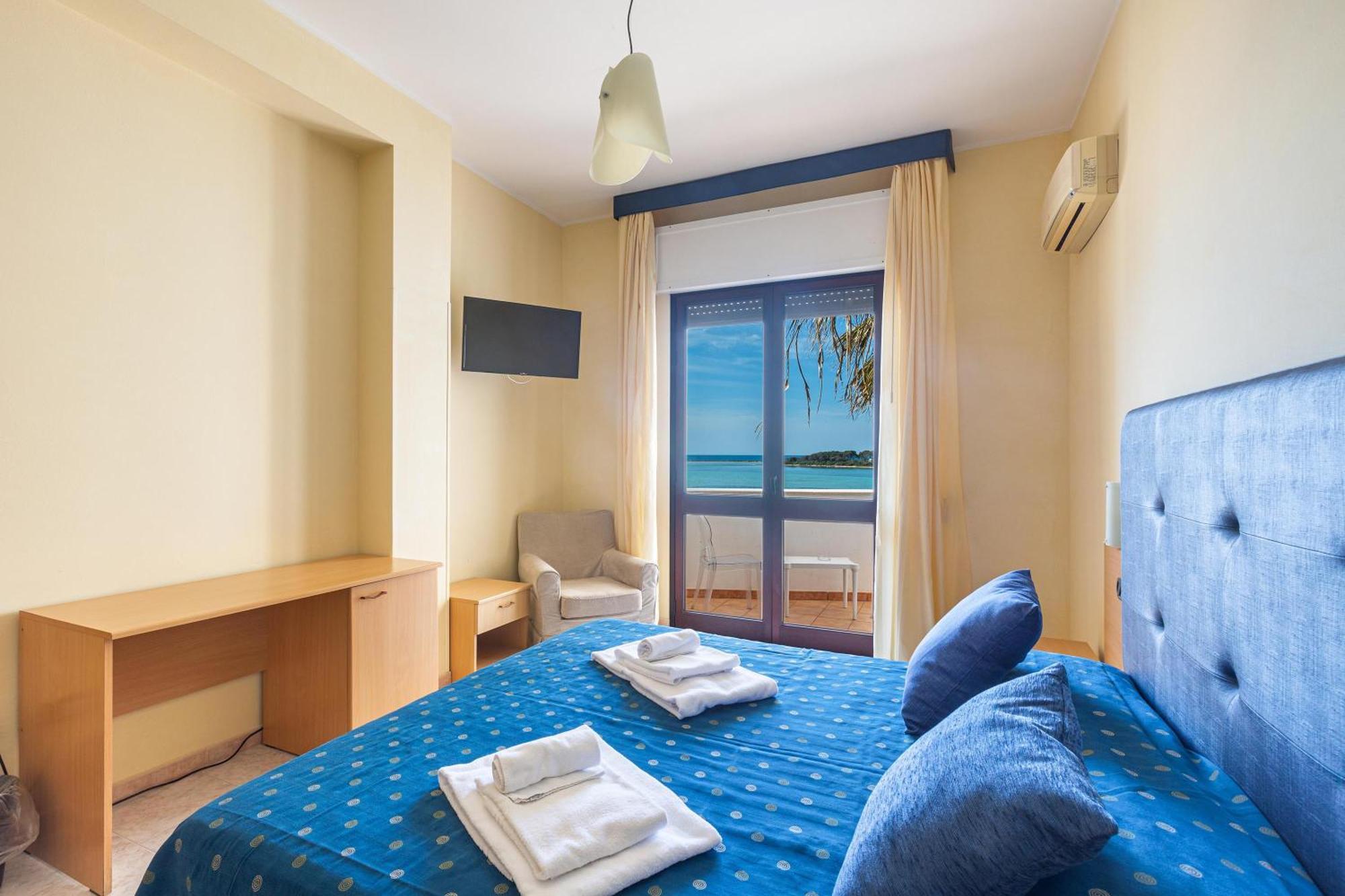 פורטו צ'זראו Hotel Il Riccio מראה חיצוני תמונה