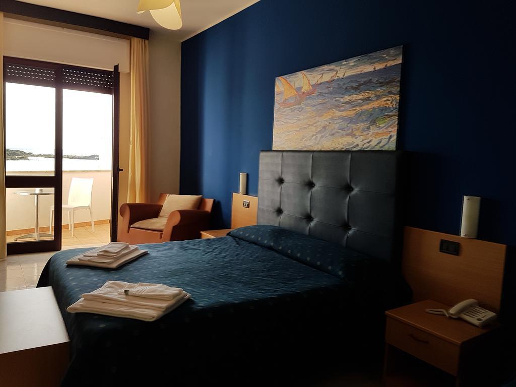 פורטו צ'זראו Hotel Il Riccio מראה חיצוני תמונה
