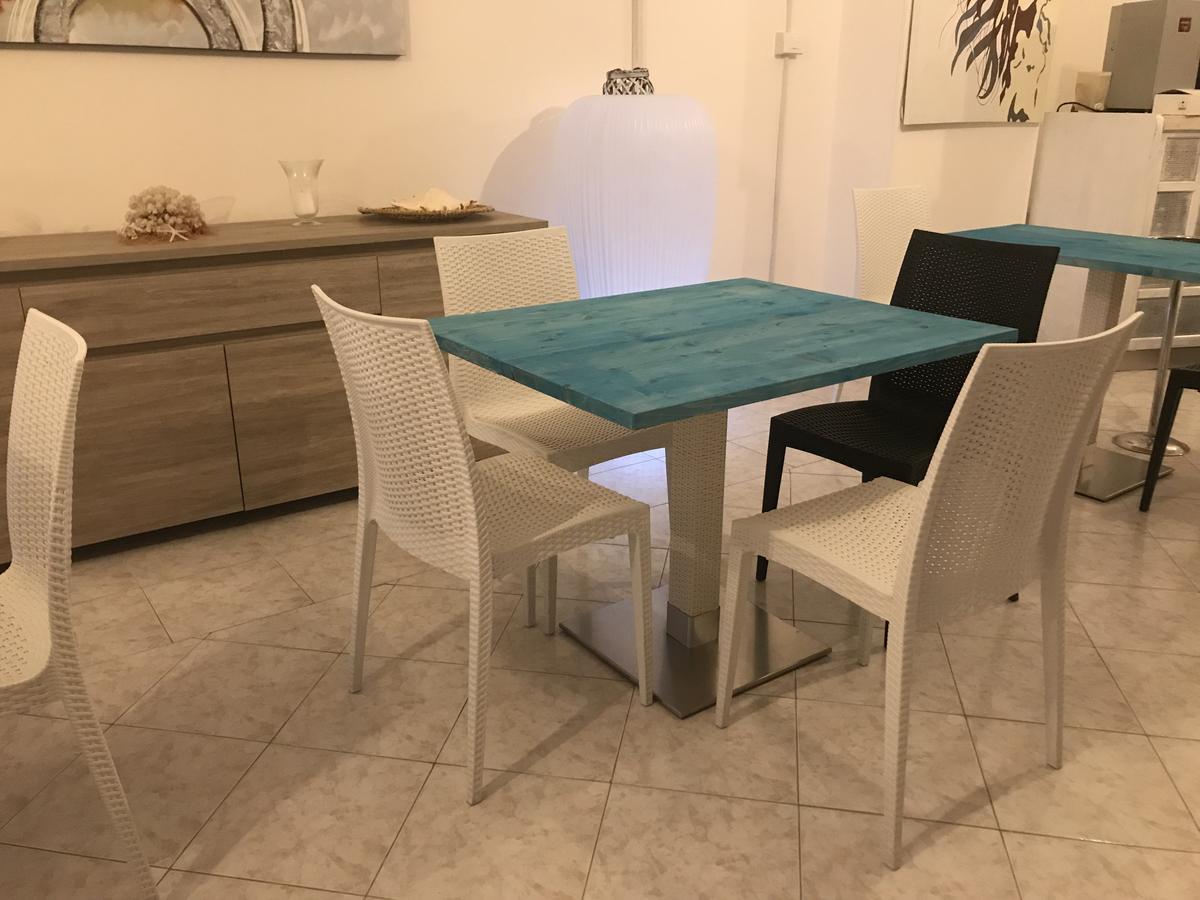 פורטו צ'זראו Hotel Il Riccio מראה חיצוני תמונה