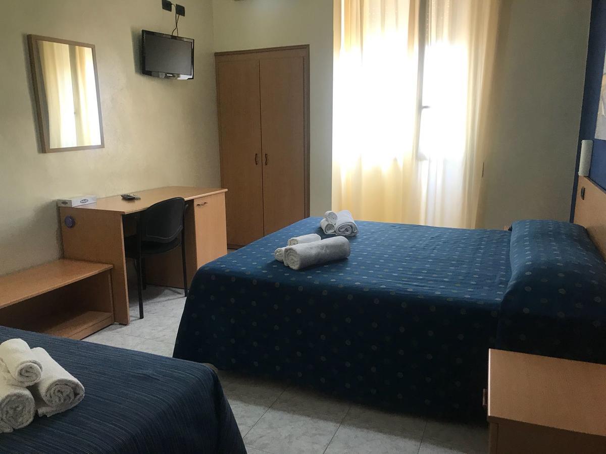 פורטו צ'זראו Hotel Il Riccio מראה חיצוני תמונה